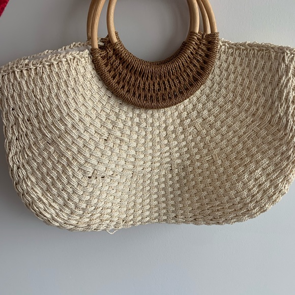 Summer beige straw bag - Picture 3 of 5